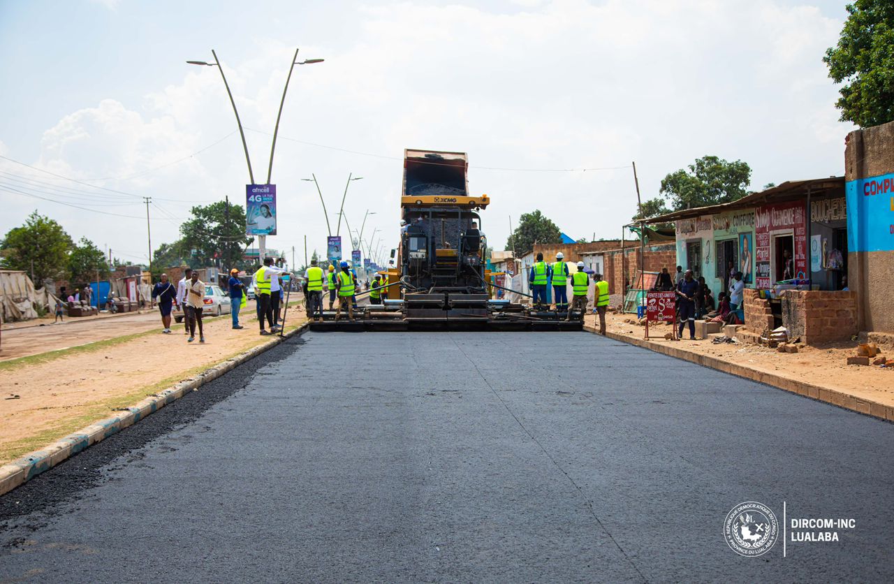 FIFI MASUKA SAINI LANCE LES TRAVAUX DE REHABILITATION DE L'AVENUE 3Z A KOLWEZI