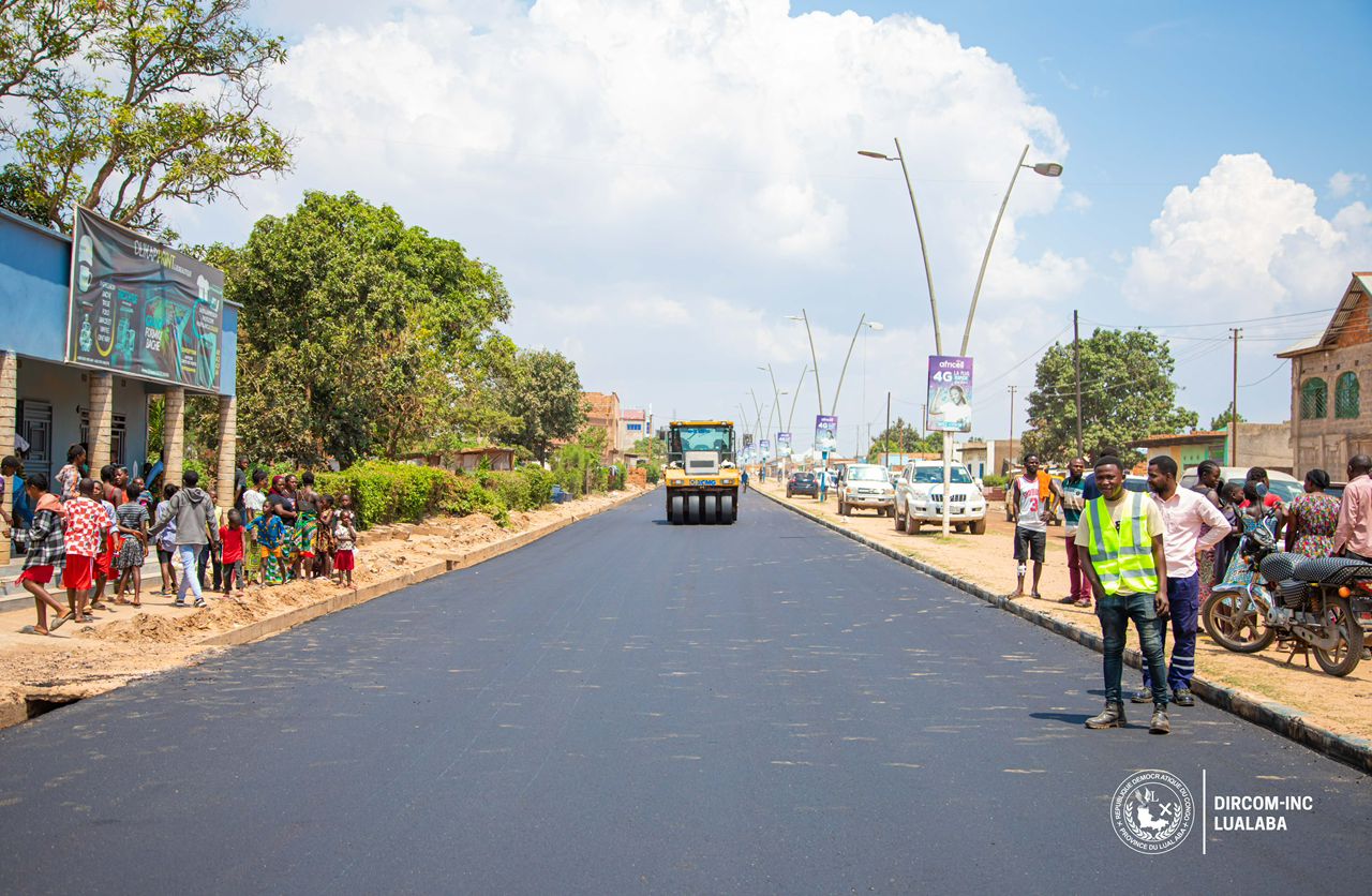 FIFI MASUKA SAINI LANCE LES TRAVAUX DE REHABILITATION DE L'AVENUE 3Z A KOLWEZI